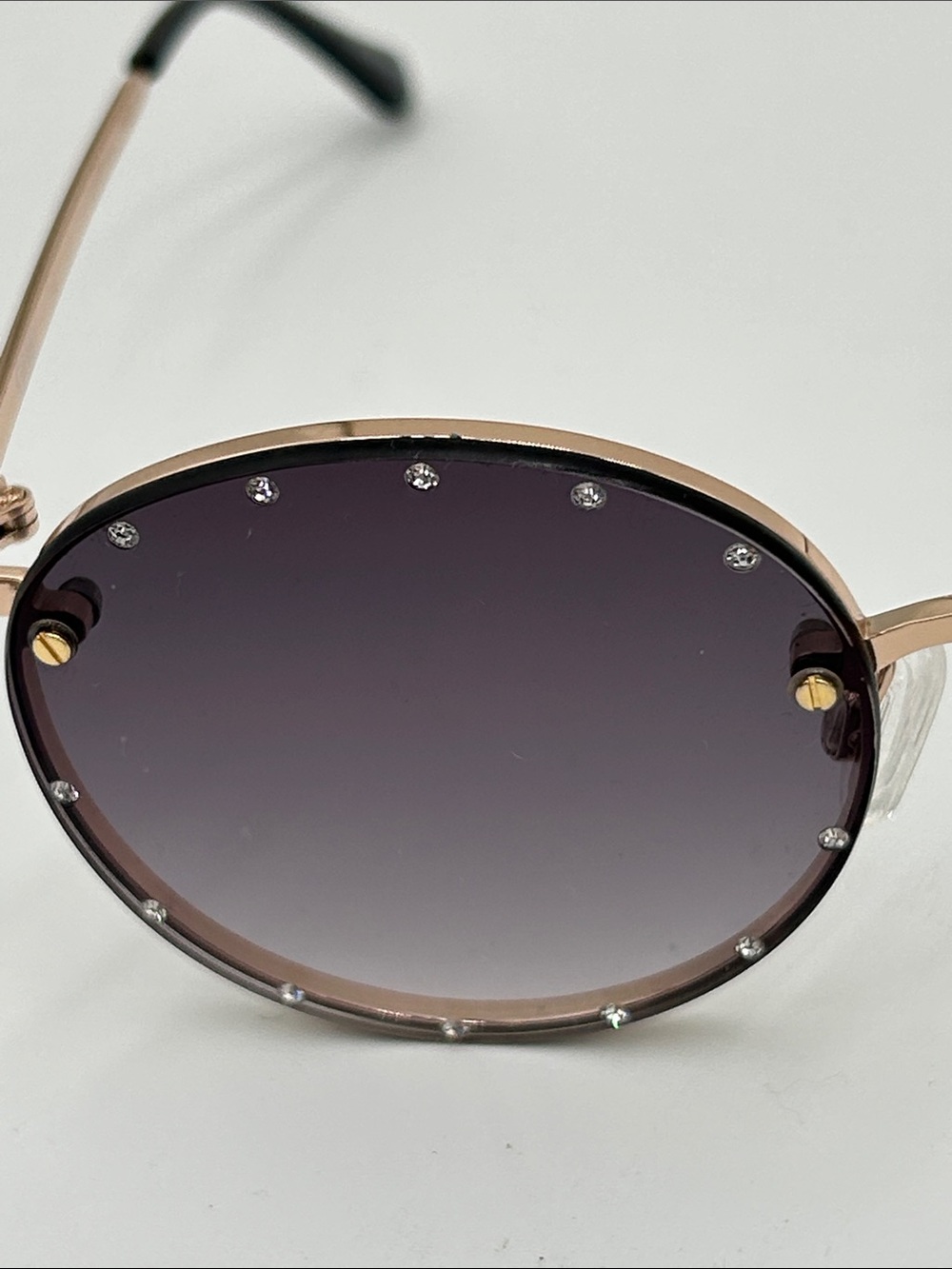 Quay Australia Farrah Rhinestone Metal Round Sunglasses Gradient Black & Case - Picture 5 of 8